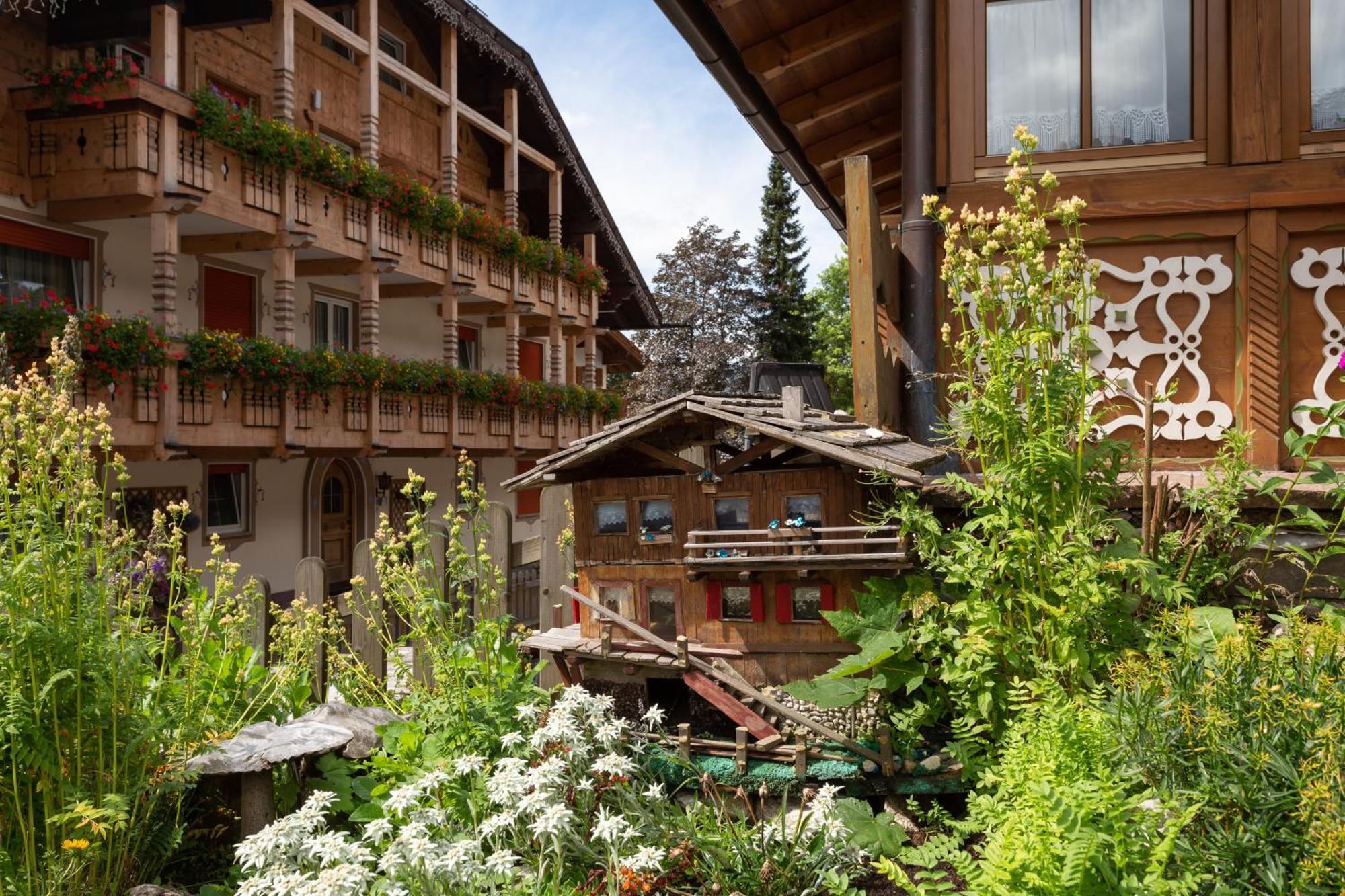 Appartamenti Ladina Campitello di Fassa Exterior photo