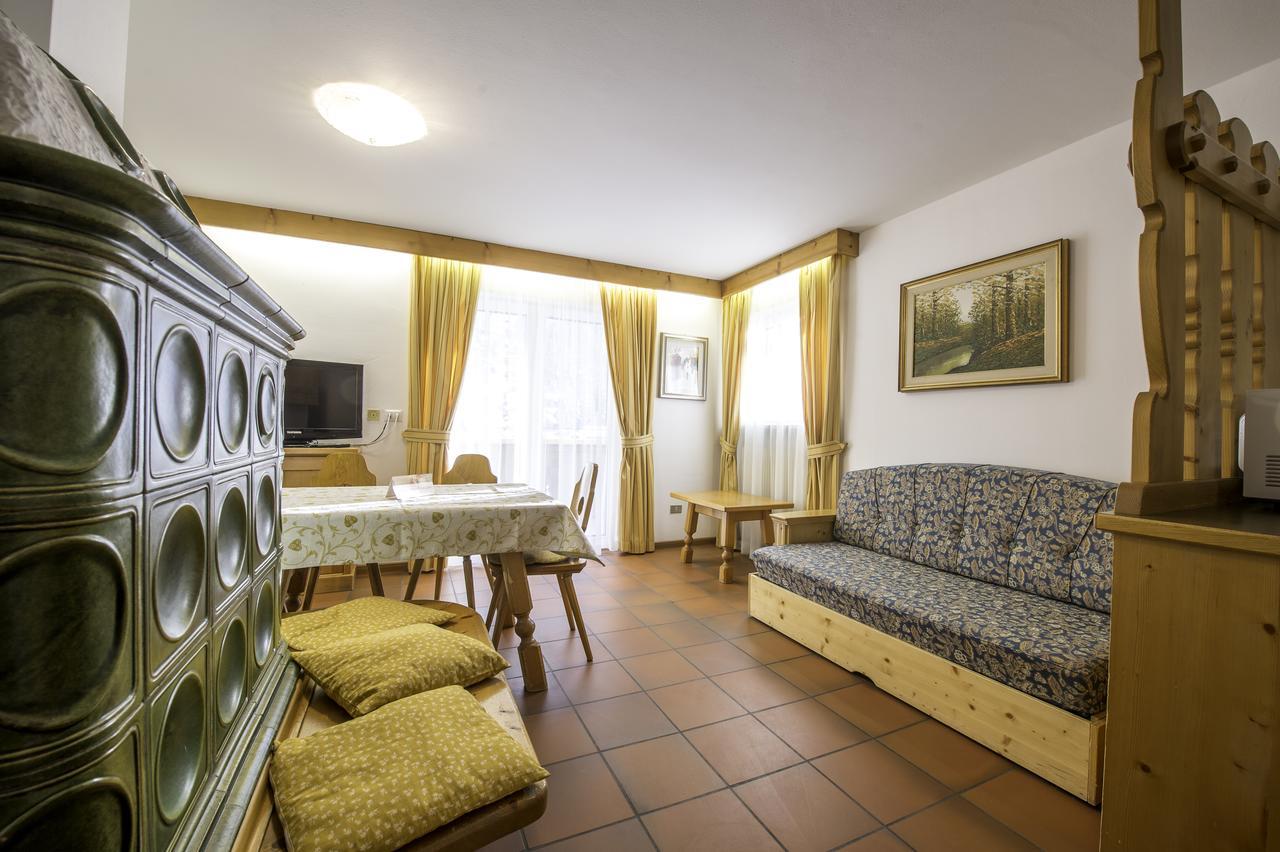Appartamenti Ladina Campitello di Fassa Exterior photo
