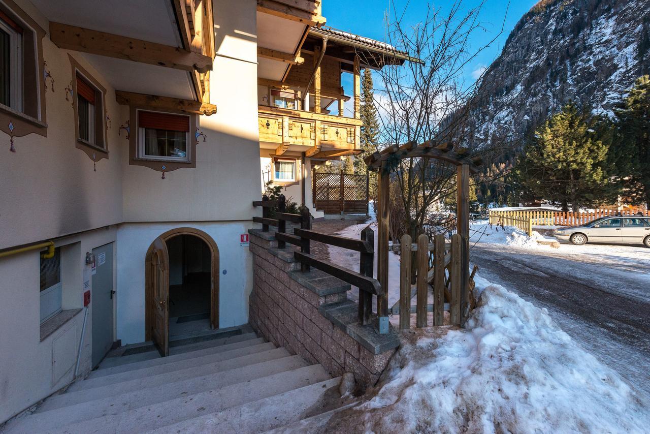Appartamenti Ladina Campitello di Fassa Exterior photo
