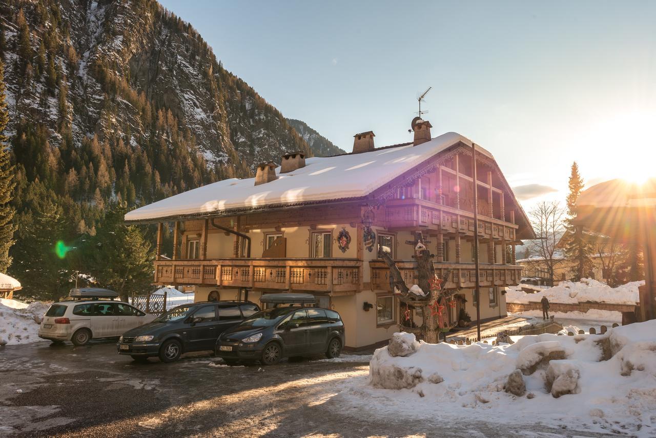 Appartamenti Ladina Campitello di Fassa Exterior photo