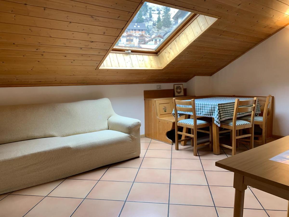 Appartamenti Ladina Campitello di Fassa Exterior photo